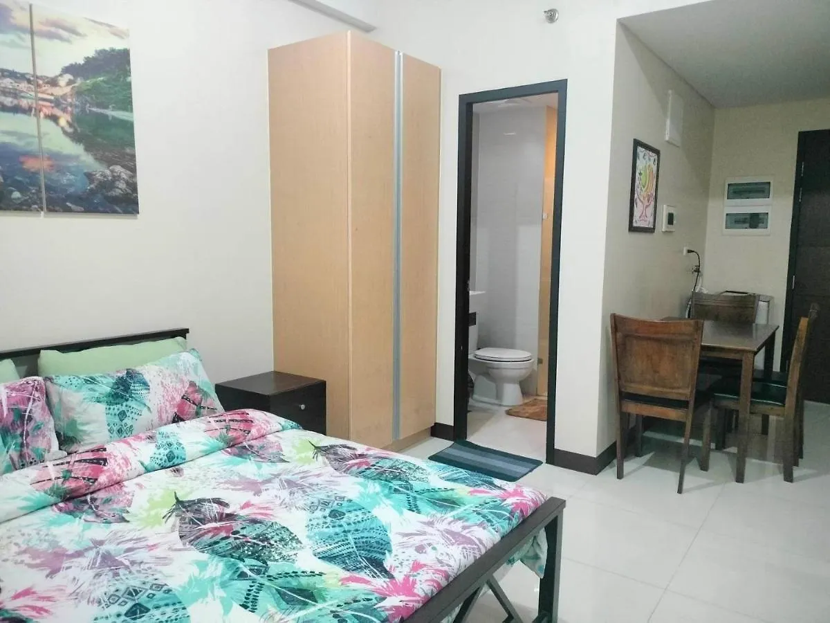 Newport City Condo Near Manila Airport Terminal 3