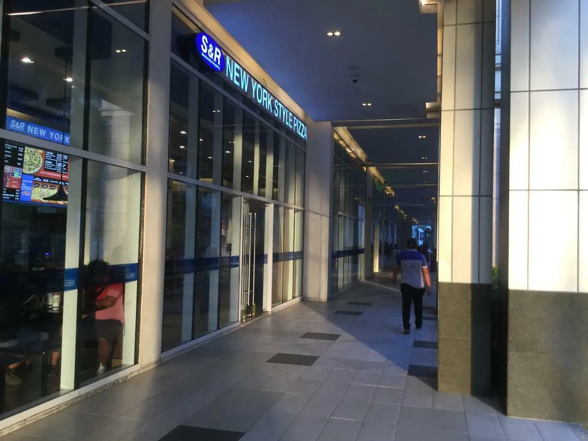 Newport City Condo Near Manila Airport Terminal 3